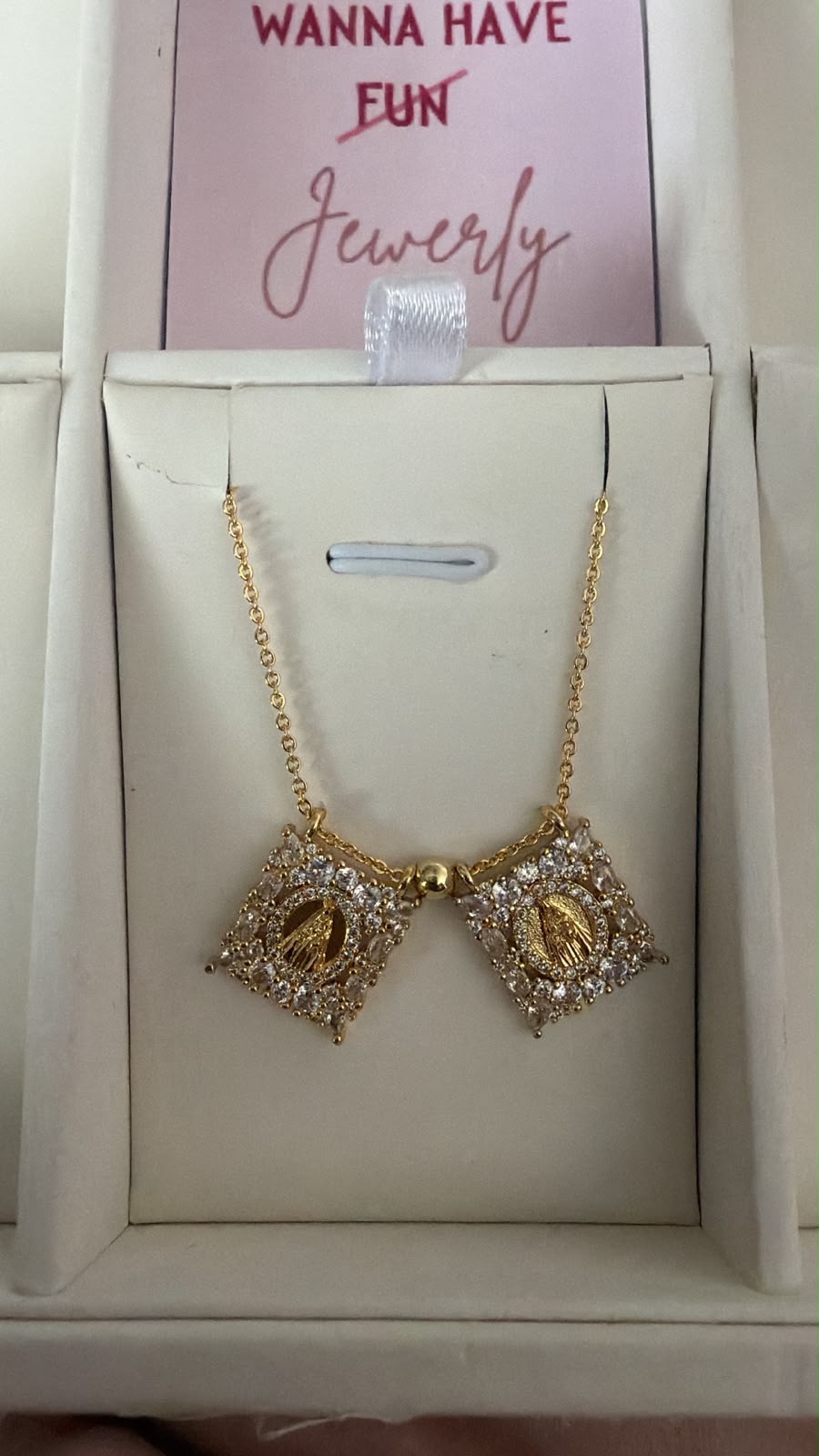 Cadena de Escapulario Brillante